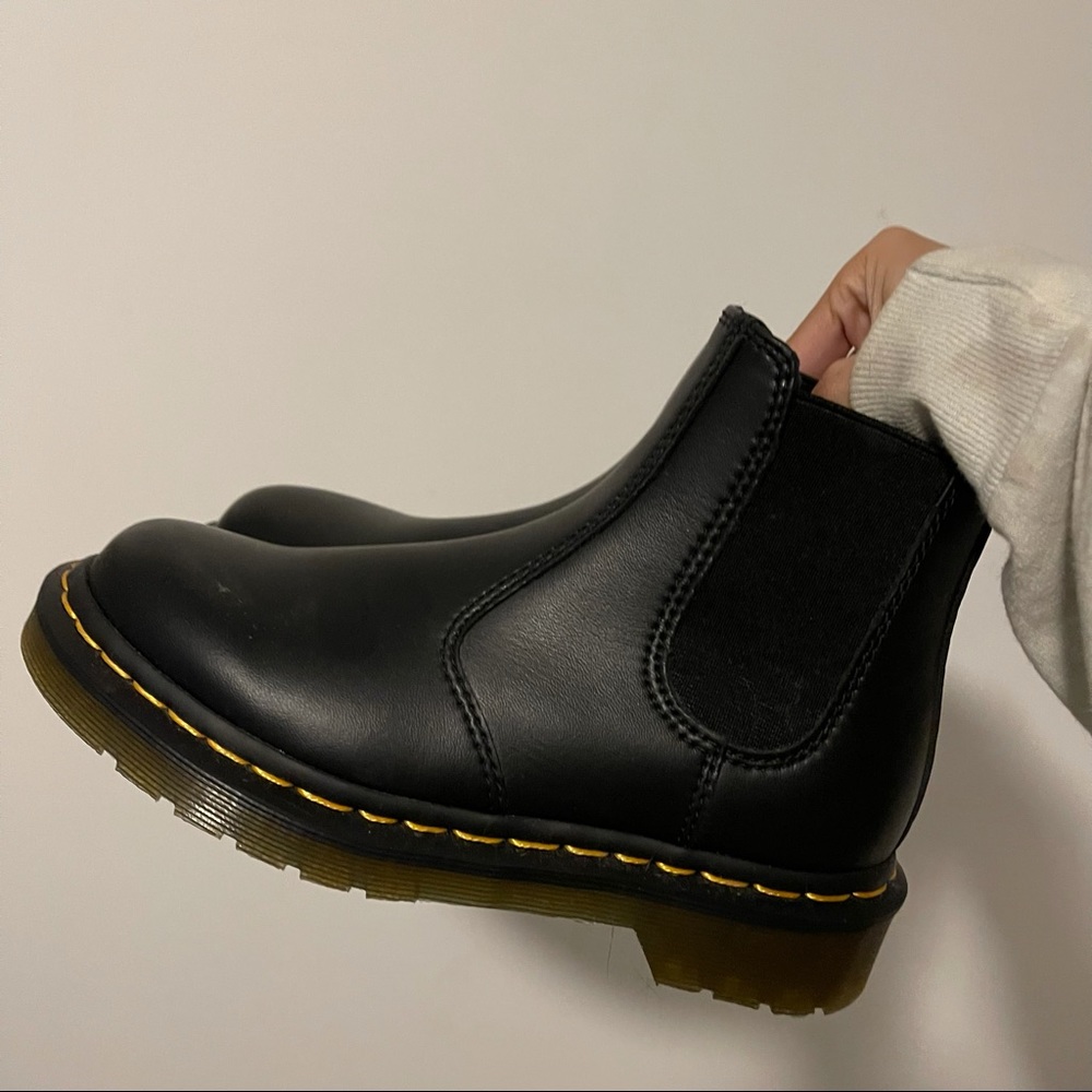 Doc Marten Vegan 2976 Felix Chelsea Boots size 5